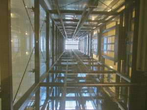 Modernisierungszuschlag auch für Aufzug, der nur zwischen den Etagen hält