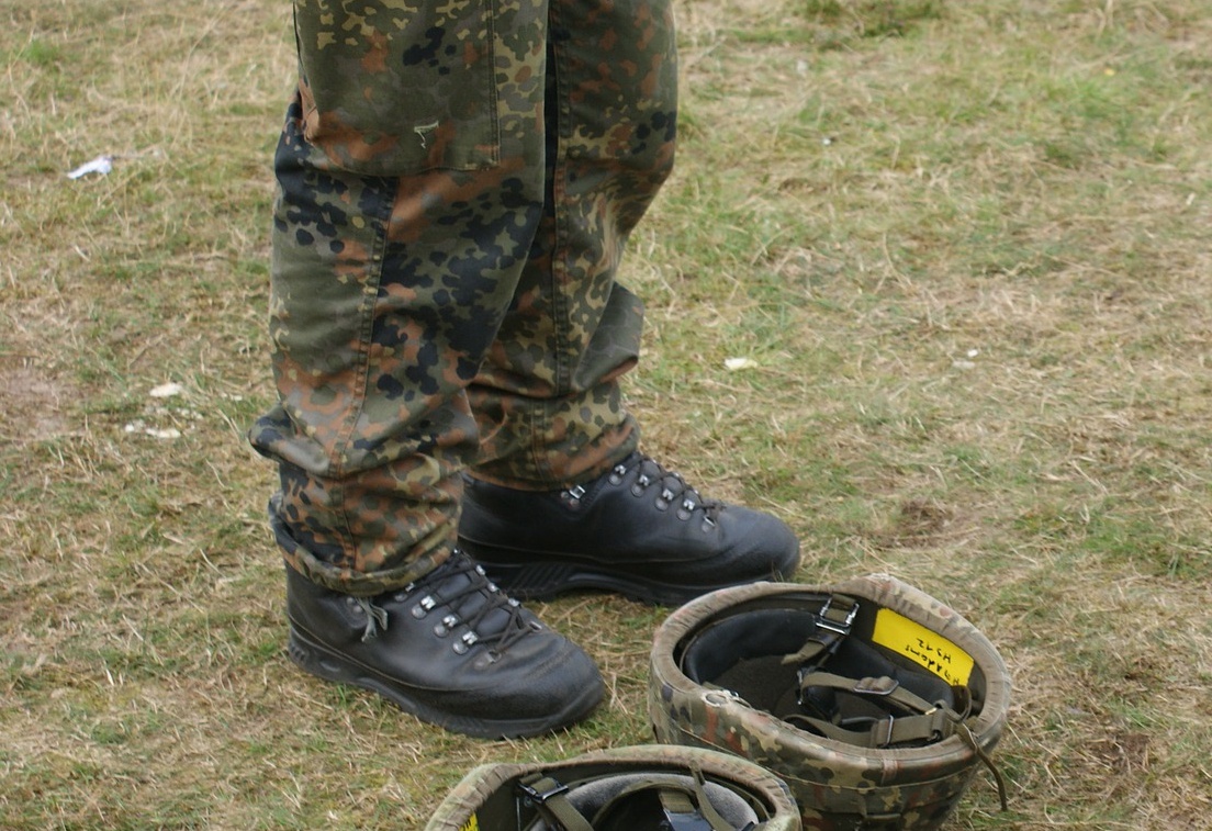 Die Teilnahme an entwürdigenden Aufnahmeritualen rechtfertigt Entlassung aus der Bundeswehr