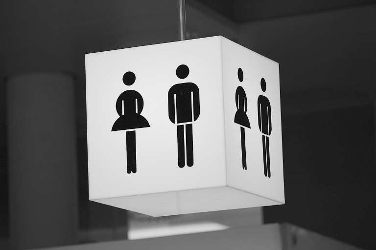 Sturz auf Dienst-Toilette ist kein Arbeitsunfall